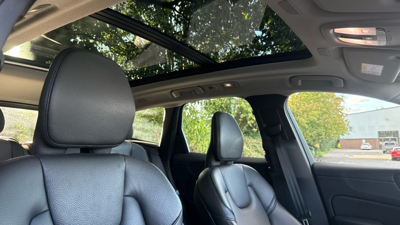 Volvo Xc60 2.0 T6 [350] RC PHEV Core Bright 5dr AWD Gtron Estate